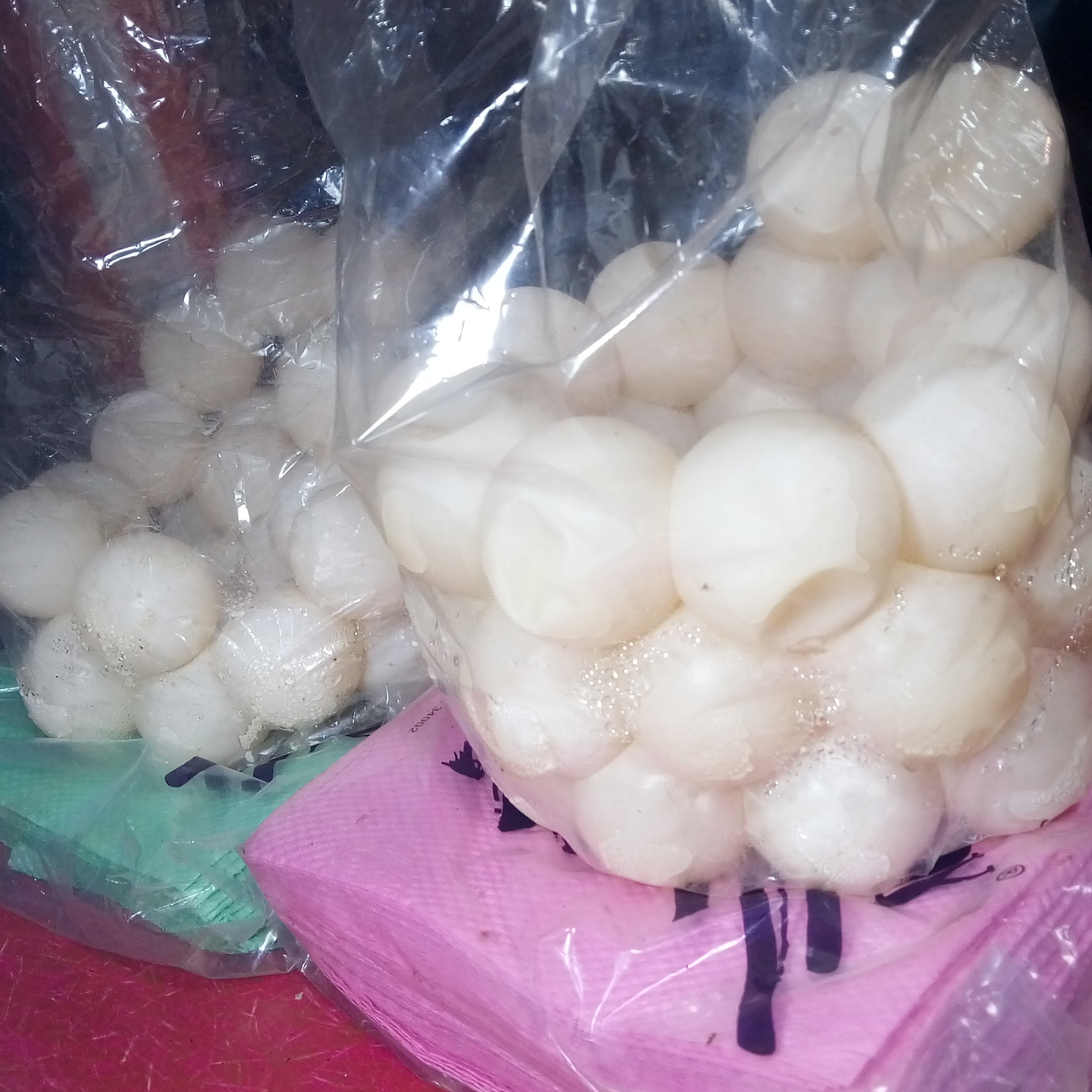 Turtle eggs sold in market © Lusi Rahmayani